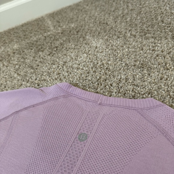 Lululemon 10 Swiftly Tech Tee Shirt Pink Purple - Picture 7 of 8